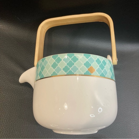 DAVID’S TEA Never Used Green Leaf Motif Gold Accent Wood Handle Tea  Pot - Picture 5 of 15